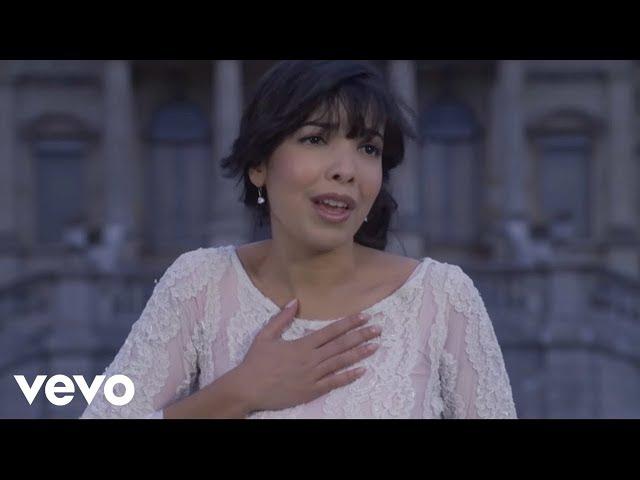 Indila - Tourner Dans Le Vide (Official Music Video)