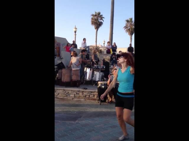 Asian Lady Seizure Dance @ HB LOL
