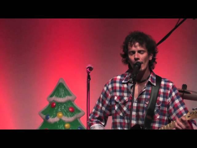 Superthousand - Judy leaves - xmas Rock 2013