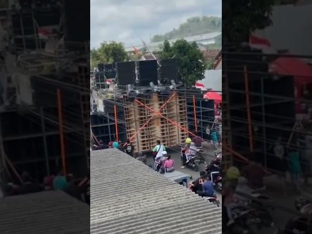 SINAR MUSIC , seperti gedung berjalan