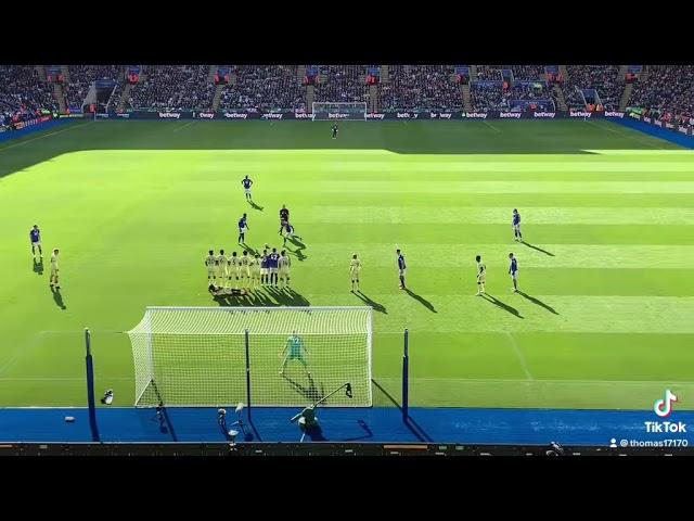 AARON RAMSDALE FREE KICK SAVE AGAINST LEICESTER CITY