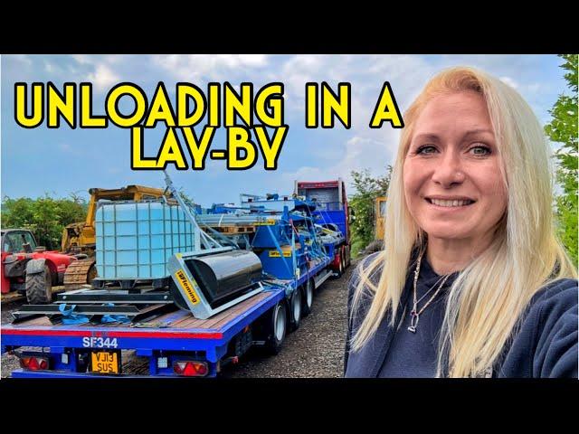 STRAIGHT OFF THE BOAT FULLY LOADED | UNLOADING IN A LAY-BY