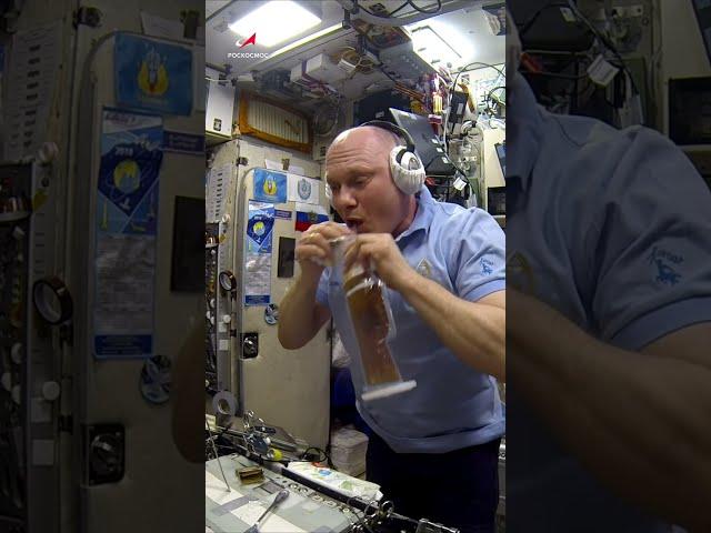 #Space #tea #breakfast #weightlessness #iss #cosmos #cosmonaut