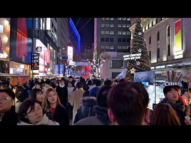 Walking the streets of Myeongdong on Christmas Eve evening 4K