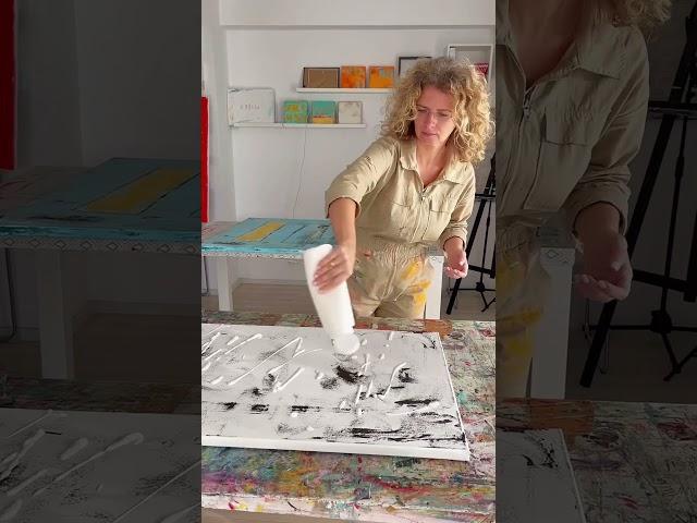 Flavia Birsan starting a new commissioned painting