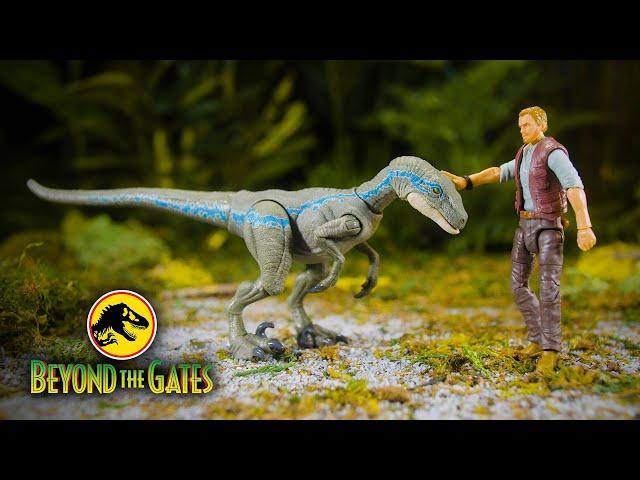 Jurassic World Hammond Collection Velociraptor Blue & Owen Grady - Beyond the Gates | JURASSIC WORLD