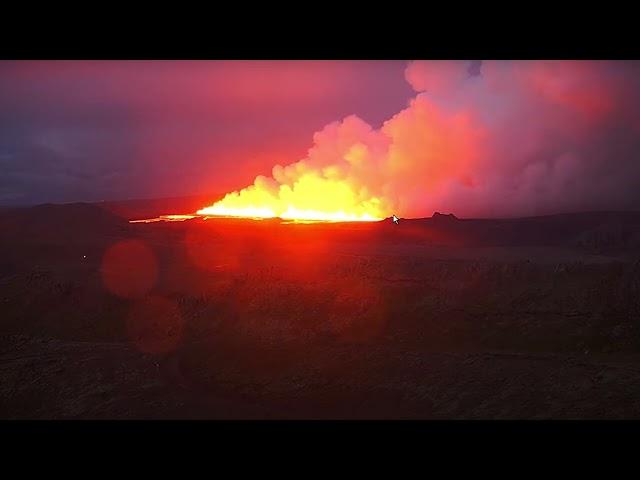 This is how the eruption started! On road closure and access points.