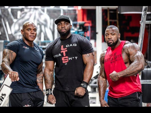 Flex Wheeler | Mike Rashid | Big Rob | Train chest at Iron Addicts Gym