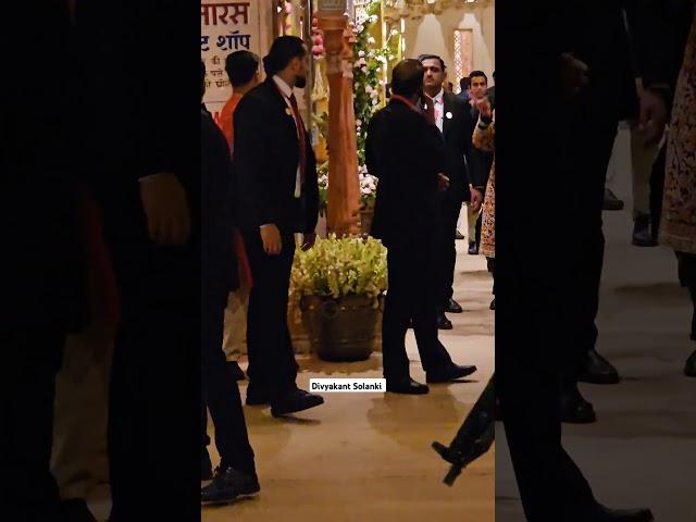 #anantambani #securityguard #arweddingcelebration #ambaniwedding #anantambanimarriage