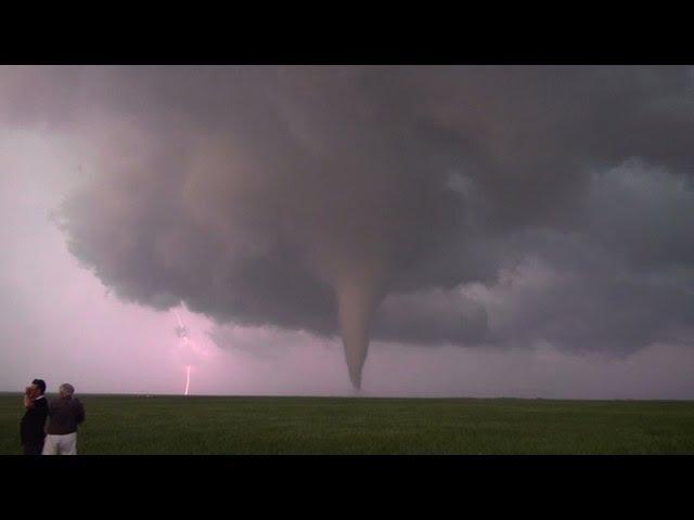 Ozthunder USA 2013. Tornadoes, Larned, Kansas, 18th May 2013