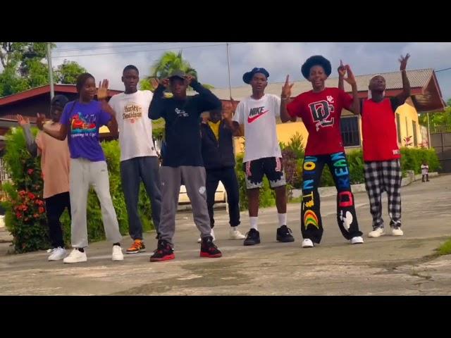 An Amazing Goodson  Dance video from Liberian boys and girls (Duplay Dance Academy)