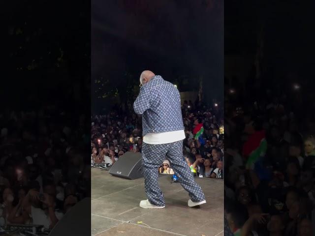 DJ Maphorisa performing “Manzi Nte” in London. #YouTubeChamps