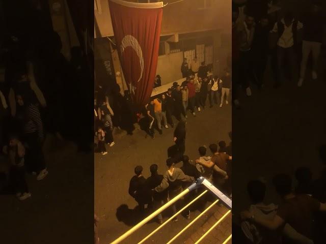 Dağlara bostanlara can cannn