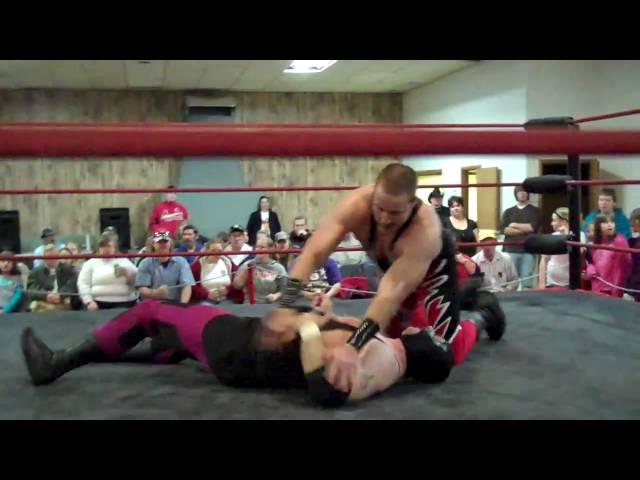 "Homicidal" Steven Davis vs. Brooklyn Brent