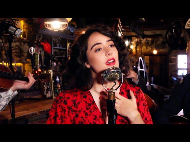 Tatiana Eva-Marie & Avalon Jazz Band - Bésame Mucho (in FRENCH)