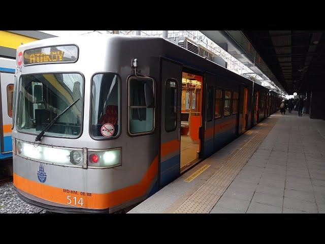 İstanbul Metrosunda Yenikapı - Ataköy / Şirinevler Arasında Seyahat