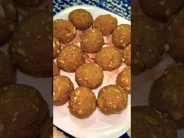 Churma Laddu  | Healthy laddoo recipe #laddu #recipe #mithai #viralshorts #food #churmaladdu