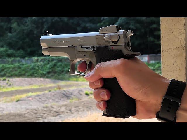 S&W M5906 Semi-Automatic Pistol