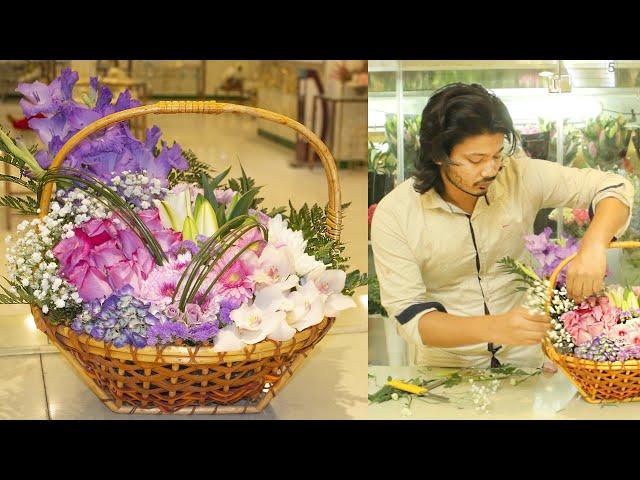 Flower Basket arrangement, Flower bouquet in a basket