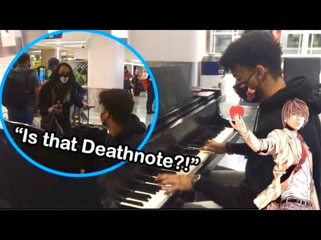 Playing DEATHNOTE in PUBLIC!