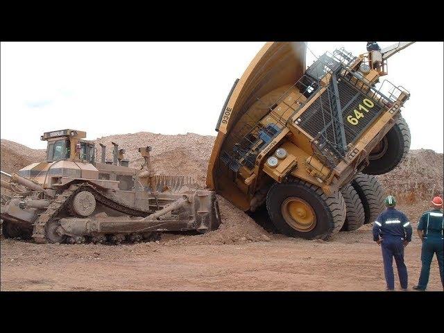 BelAZ and Komatsu - Titans. БелАЗы и Комацу - Титаны