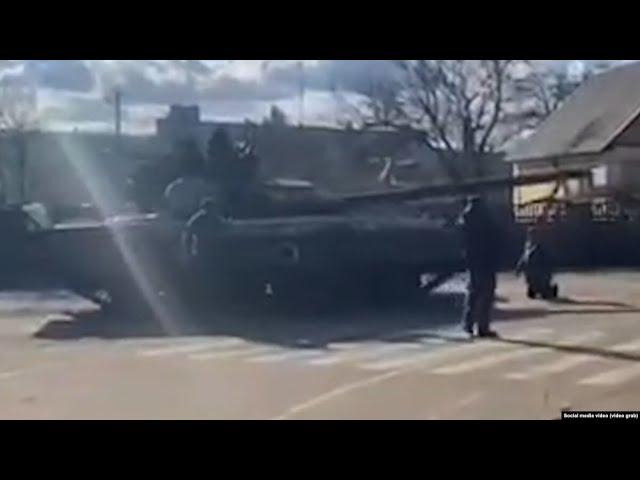 A Single Man In Ukraine Takes On A Russian Tank