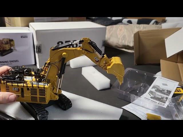 Diecast Masters 85650 & 85651 CAT 6060 Mining Shovel REVIEW CONTAINERMAN68 MAIL CALL!