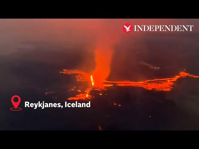 Moment easyJet plane flies over erupting Iceland volcano