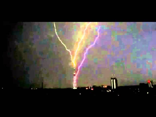 Lightning strikes St Petersburg TV tower