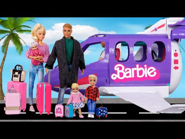 Barbie Family Toddler Dolls Travel Routine