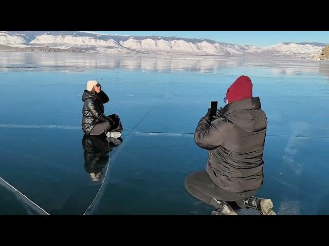 Первый лед на Байкале, Прогулка на Хивусе по льду Байкала