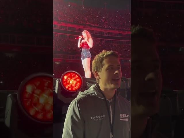 Taylor Swift Fires Security Guard 