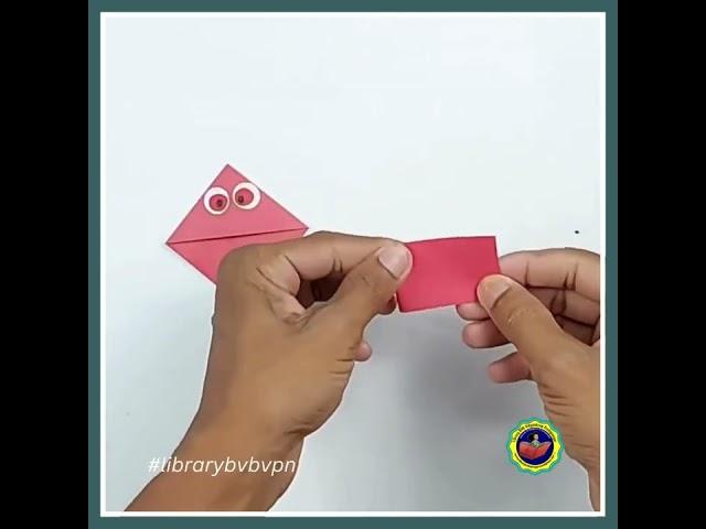 Craft your own DIY bookmark!