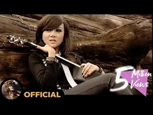 ဝိုင်းစုခိုင်သိန်း - လမ်းမကြီးရဲ့ဘေး (Official MV)