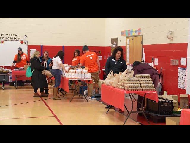 Joe Burrow Foundation & Kroger deliver holiday food boxes to local families