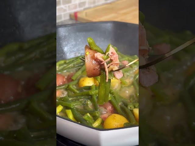SOUTHERN STYLE GREEN BEANS
