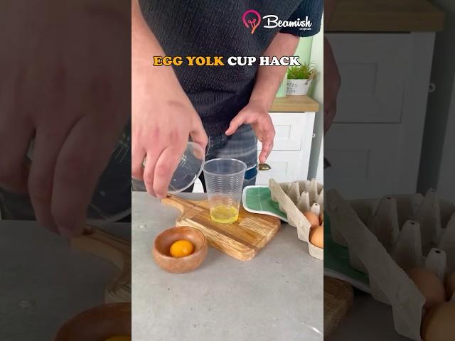 Egg yolk cup hack #eggs #cup #hack #easy