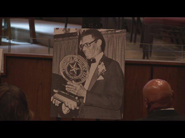 Community pays respects to civil rights icon Rev. Bill Lawson