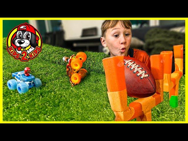 Monster Jam FIRE & ICE  Monster Truck Football NFL PLAYOFFS (NFL TeenyMates)