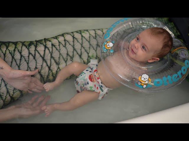 Raina Mermaid Reviews - The Otteroo Baby Floaty