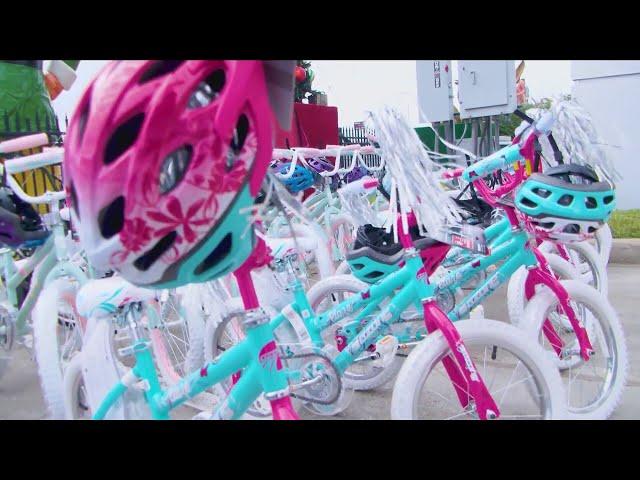 Gordon Gives Bike Giveaway Spreads Holiday Cheer Across Louisiana