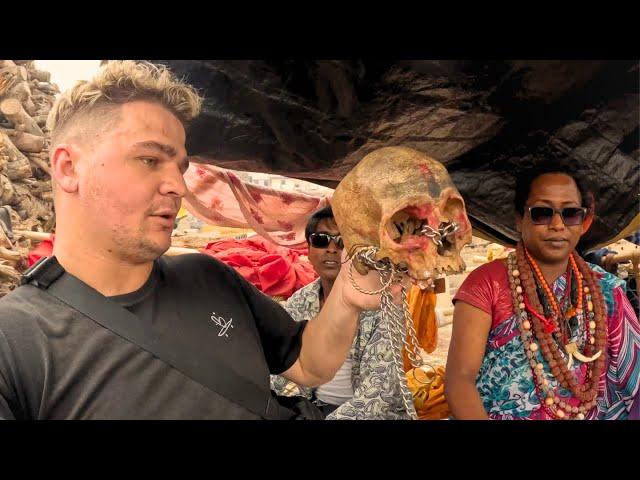 Hanging Out With Cannibals in Varanasi 