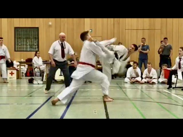 Ura mawashi geri