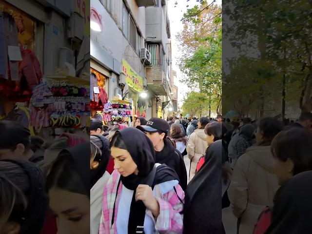 People Watching in Tehran's Grand Bazaar: A Cultural Tour Experience