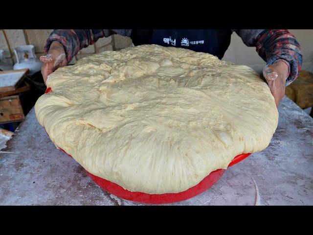 Amazing skill !! The amazing speed of a donut-making master / Korean street food