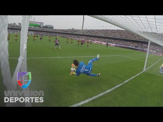 Carlos ‘Gullit’ Peña falló un penal en la última jugada del partido