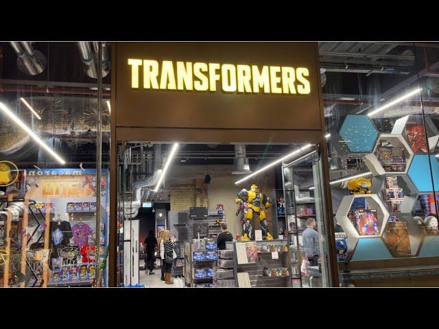 Full walk around of the New worlds first transformers shop at Battersea power station London. Toys!