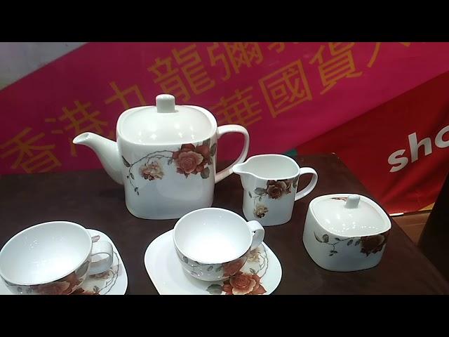 ( 麗聲牌時鐘展及家庭用品展 ) 。 舉行地點是 ( 佐敦區 ) 的彌敦道及佐敦道交界之 ( 裕華國貨公司 ) 。 VID 20190525 205754