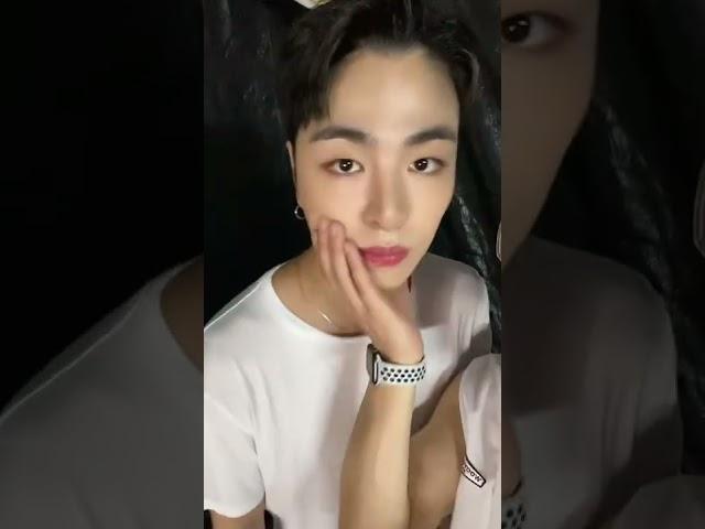 Yunhyeong tiktok with Junhoe | YUNJUN in white #ikonic #ikon #shorts #yunjun