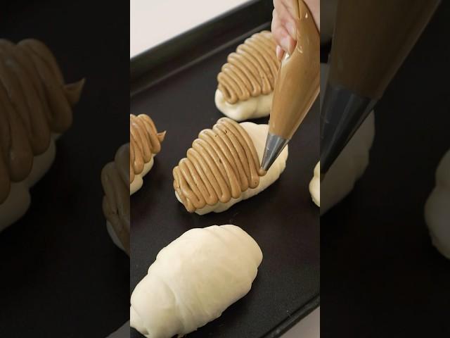 맛있는거 더 더 맛있게 만드는 방법 단짠 모카 소금빵 ️ #baking #bread #dessert